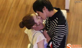 男人吻女人视频,捕捉浪漫瞬间的甜蜜瞬间